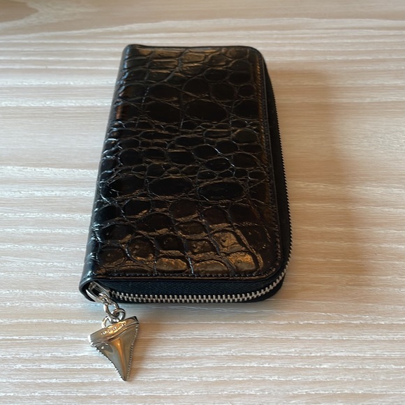 Givenchy NEW wallet black patent leather shark tooth zip continental wallet NWOT - Picture 5 of 17